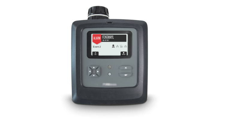 Portable mass spectrometer